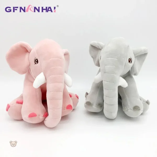 Éléphant assis en peluche, parfait pour les enfants