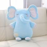 Peluche enfantine éléphant bleu, douce et accueillante
