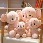 Peluche éléphant avec blouse, ajout de fun et de tendresse