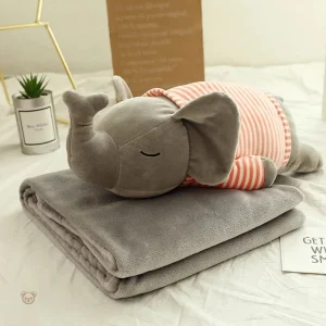 Peluche éléphant endormi en pyjama doux et câlin