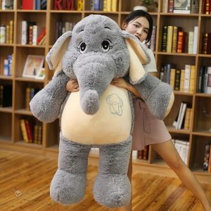 Éléphant géant en peluche pour une déco cosy
