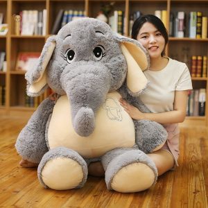 Coussin éléphant en peluche pour chambre enfant