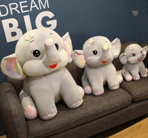 Peluche éléphant tendre, compagnon de jeu parfait