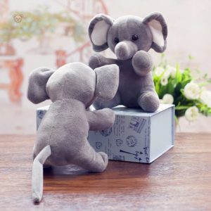 Jouet en peluche éléphant, parfait pour les câlins