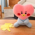 Émoji squishmallow en peluche colorée