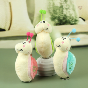 Escargot en peluche amusant pour des moments de tendresse