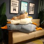 Canard en peluche, un ami doux pour tous les âges