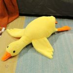 Peluche canard géante pour décorer une chambre