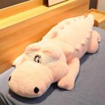 Peluche crocodile douce et câline, taille généreuse