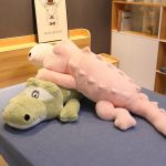 Crocodile en peluche géante, compagnon de jeu amusant