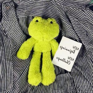 Peluche grenouille câline, coloris vert tendre pour enfant