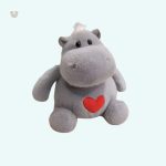 Joli hippopotame en peluche au cœur tendre pour les petits