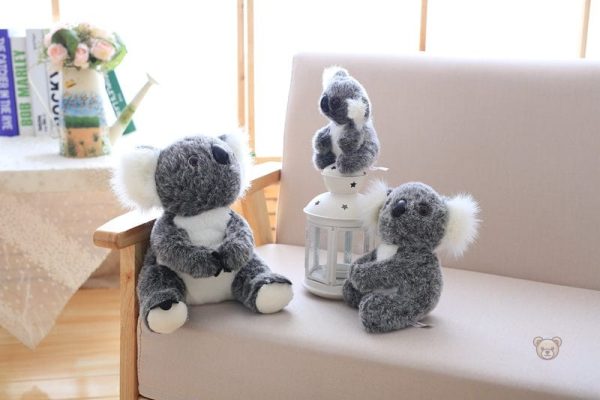 Câlin koala et son bébé en peluche