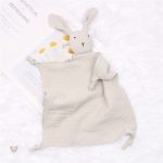 Lapin en peluche doux pour les câlins des tout-petits