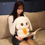 Peluche amusante en forme de lapin et carotte