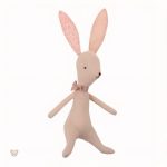 Peluche kawaii lapin, compagnon tendre et coloré