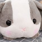 Compagnon câlin en peluche pour Pâques, doux et réconfortant
