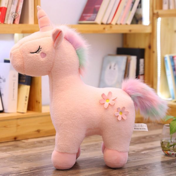 peluche-licorne-blanche-fleurie-avec-criniere-arc-en-ciel-1 Peluche licorne blanche avec crinière arc-en-ciel