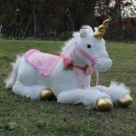 Peluche douce en forme de cheval pour les petits rêveurs