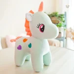 Licorne en peluche aux teintes éclatantes et cœurs