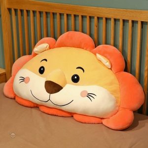 Peluche lion orange en forme de coussin doux et confortable