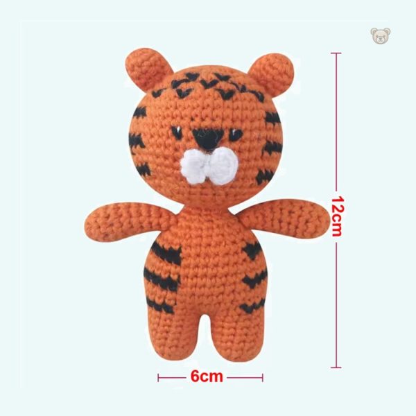 Lion en peluche, douceur et confort, thème safari