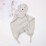Câlinou lion en mousseline, compagnon idéal pour les petits