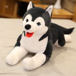 Peluche loup amusante avec une langue tirée