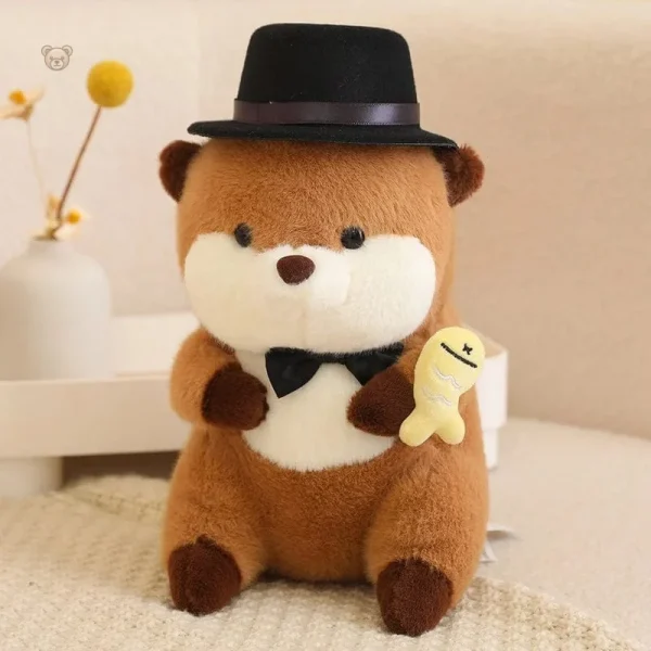 peluche-loutre-avec-un-chapeau-qui-tient-un-poisson-colore-1