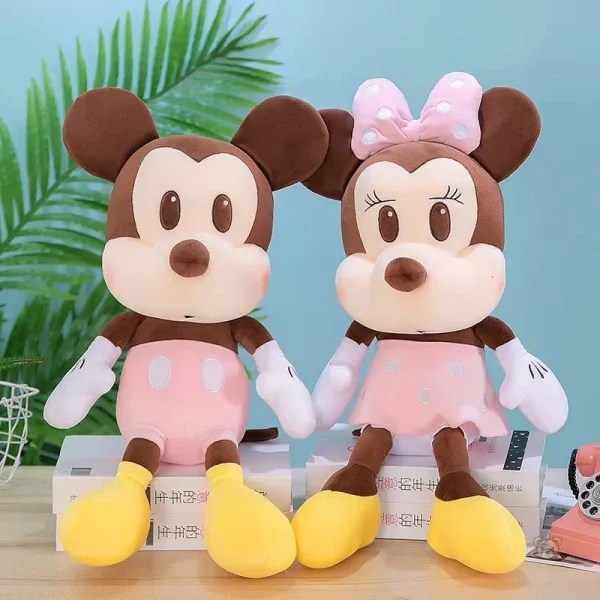Minnie Mouse en peluche de couleur marron
