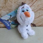Doudou Olaf Disney, parfait pour les câlins