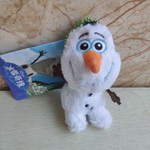 Peluche Olaf, accessoire hivernal adorable