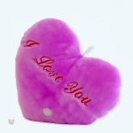 Peluche oreiller violet doux avec message romantique