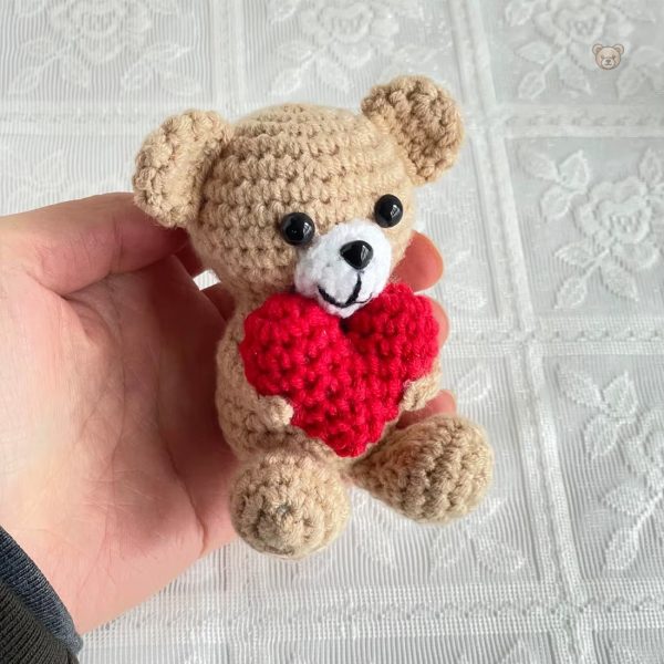 Ours en peluche tendre, idéal pour une déclaration d'amour