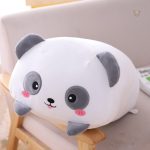 Peluche panda squishmallow avec joues roses adorables