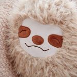 Peluche paresseux, un ami en douceur pour les enfants