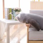 Peluche douce pour enfant, design paresseux gris hiver
