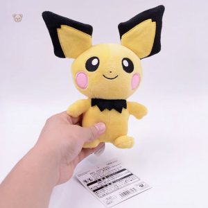 Peluche Pichu Pokémon en jaune, idéale pour les enfants