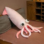 Calamar géant en peluche, compagnon doux pour les petits aventuriers