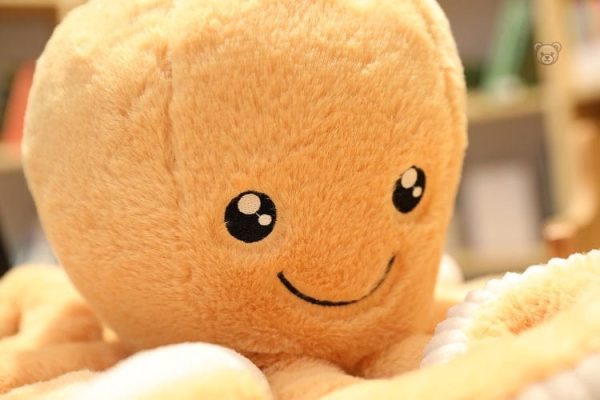 Peluche pieuvre multicolore pour décor
