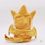 Pikachu en peluche habillé en Dracaufeu, idéal pour les enfants