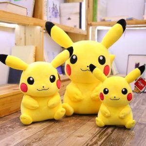 Câlin chaleureux avec la peluche Pikachu lumineuse