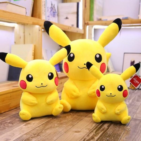 Câlin chaleureux avec la peluche Pikachu lumineuse