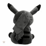 Pikachu noir en peluche pour les amateurs de Pokémon