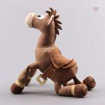Peluche marron chien, un ami tendre pour les tout-petits