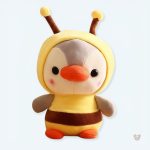 Peluche pingouin déguisé en abeille douce pour câlins enfantins