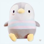Peluche pingouin douce noir et blanc pour câlins d'hiver