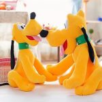 Doudou chien Pluto, peluche tendre et affectueuse