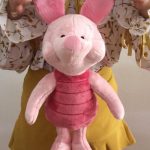 Peluche rose de Porcinet, compagnon de jeu pour les enfants