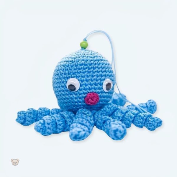 peluche-poulpe-bleu-enfant-doux-tresse-calin-ocean-1 Peluche poulpe bleu doux pour câlins d'enfant
